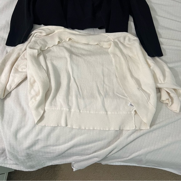 Shrug Bundle - Picture 5 of 6